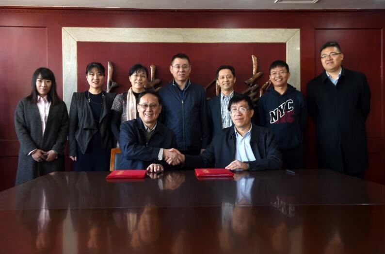 法制日报社与北京安全防范行业协会签署战略合作协议