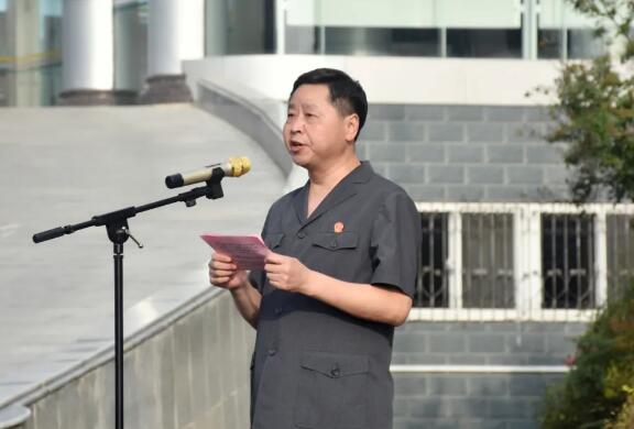 光山法院开展主题党日活动迎接国庆歌颂祖国