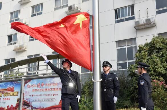 光山法院开展主题党日活动迎接国庆歌颂祖国