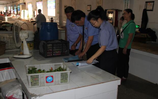 开展保障舌尖上的安全专项活动