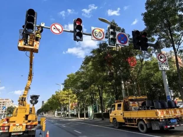 东胜“智慧交管”加速落地，“智能红绿灯”破解等灯难题