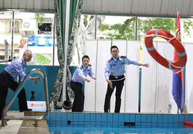 重庆长江水域举行2025年水上警务技能大比武 重庆长江水域举行2025年水上警务技能大比武