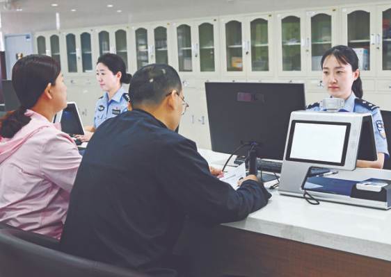 泉州鲤城公安深化“一窗通办”改革，以高效政务服务护航文旅经济