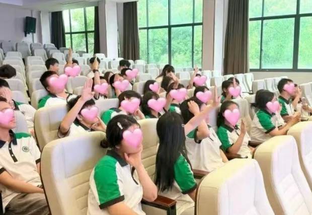 洪山法援律师走进聋哑学校，手把手教孩子识破骗局