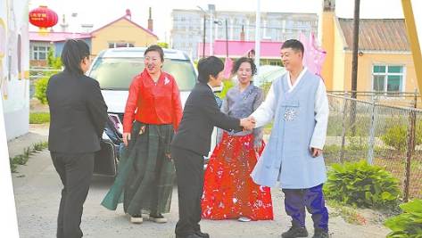 鸡林法庭“金达莱红·家和”品牌让边疆家事纠纷化于萌芽 鸡林法庭“金达莱红·家和”品牌让边疆家事纠纷化于萌芽
